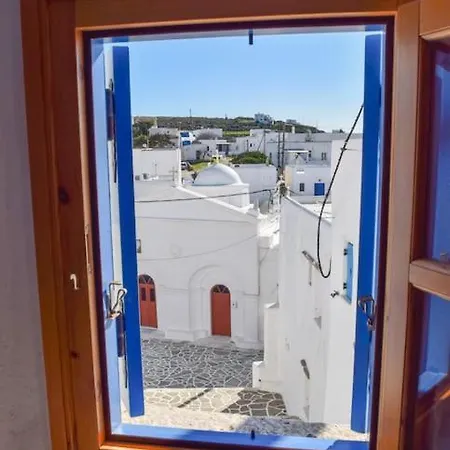 το πάνω σπίτι της μαριάνθης